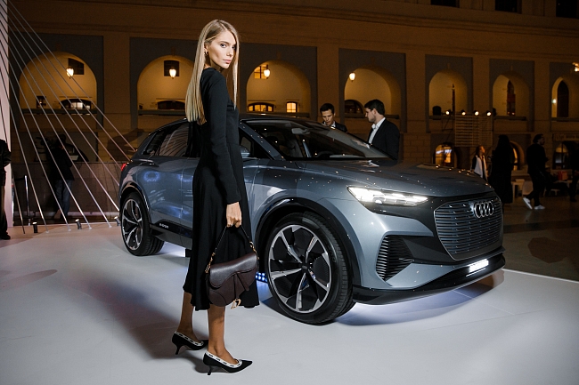 Новинки от Audi стали объектом современного искусства фото № 1