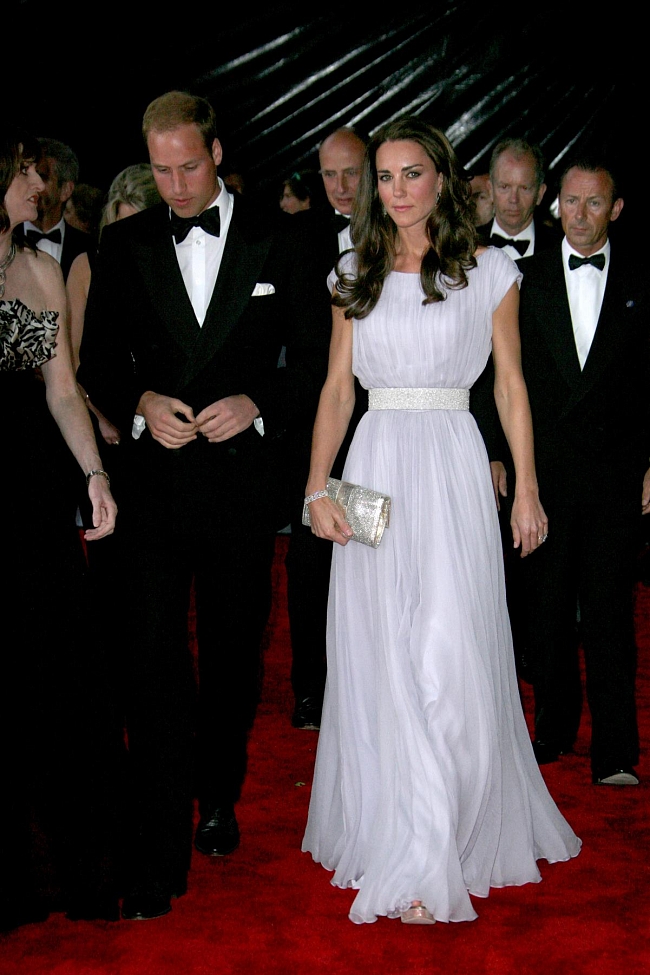 Принц Уильям и Кейт Миддлтон, 2011 год фото № 13