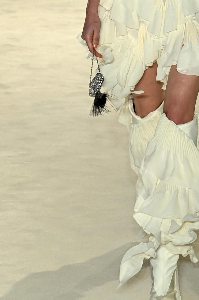 Alexandre Vauthier Haute Couture весна-лето 2022 фото № 13