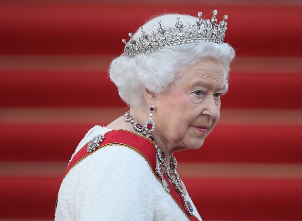 Елизавета II может отречься от престола в ближайшие полтора года