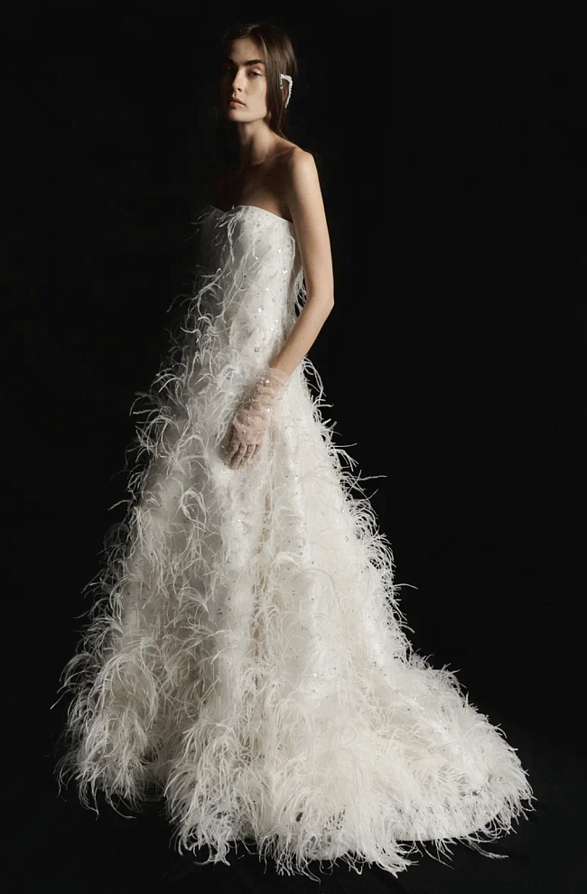 Модный дайджест: свадебная коллекция Valentin Yudashkin, премиальная капсула 2MOOD и другие новости фото № 2