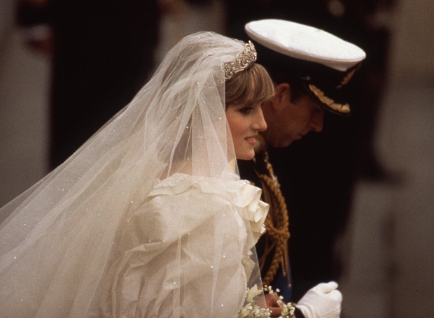 От знакомства на охоте до скандального развода: полная история отношений принцессы Дианы и принца Чарльза