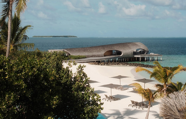 Travel-дайджест: переосмысленный велнес на курорте Velassaru Maldives, открытие The Standard в Паттайе и новые бранчи в Banyan Tree Dubai фото № 13