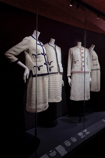 В Париже открылась выставка Gabrielle Chanel. Fashion Manifesto фото № 3