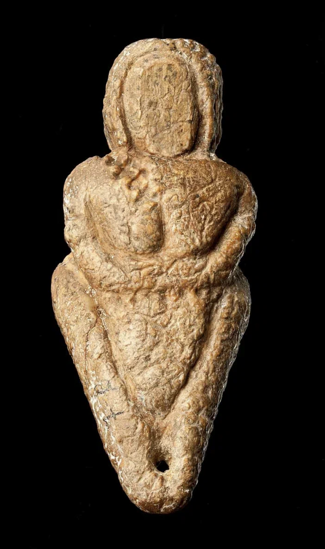 Статуэтка женская с косой (без лица) фото № 2