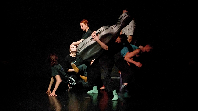 Театральный перформанс «Несуществующая музыка» фото № 5