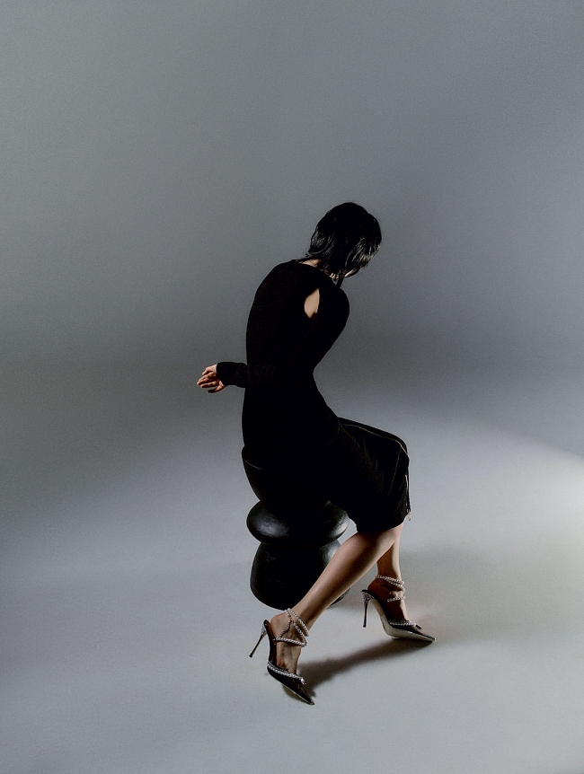 Юлия Хлынина в платье –– Balmain и туфлях –– Mach & Mach фото № 7