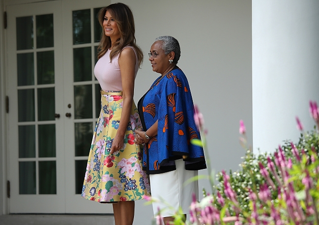 Мелания Трамп на встрече с президентом Кении фото № 6