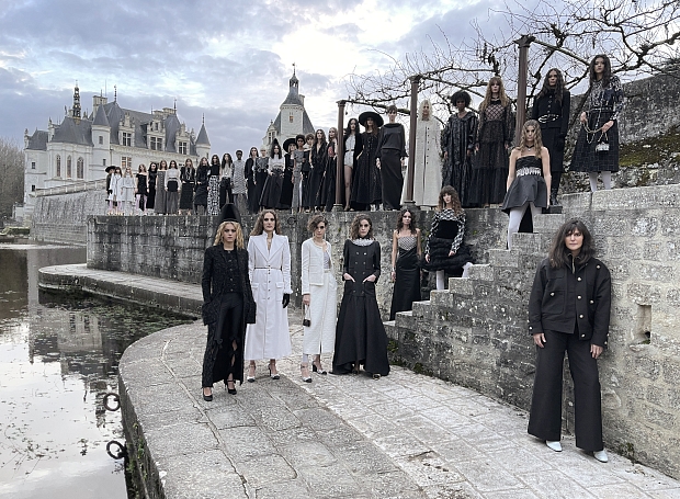 Дамский замок: как выглядит новая коллекция Chanel Métiers d’art 2020/21