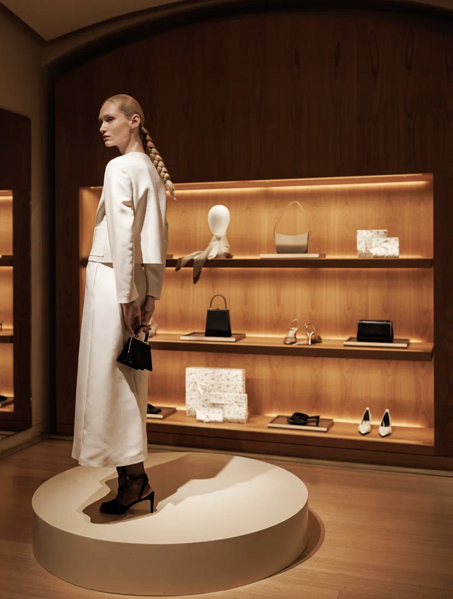 Александр Рогов, Екатерина Мухина, Галина Юдашкина и другие гости на презентации коллекции 12 STOREEZ «Аленький цветочек» фото № 1