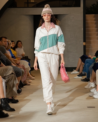 Fashion-дайджест: кампейн Intimissimi, коллекции Marina Rinaldi by Antonio Berardi и Trussardi фото № 10