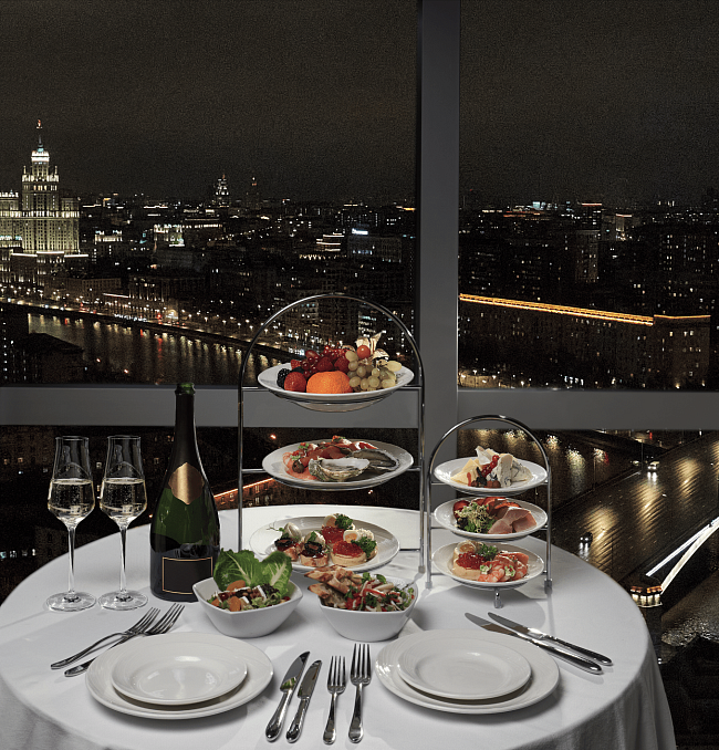 Планы на новогоднюю ночь: праздник с панорамным видом на Москву в «Swissotel Красные Холмы» фото № 1