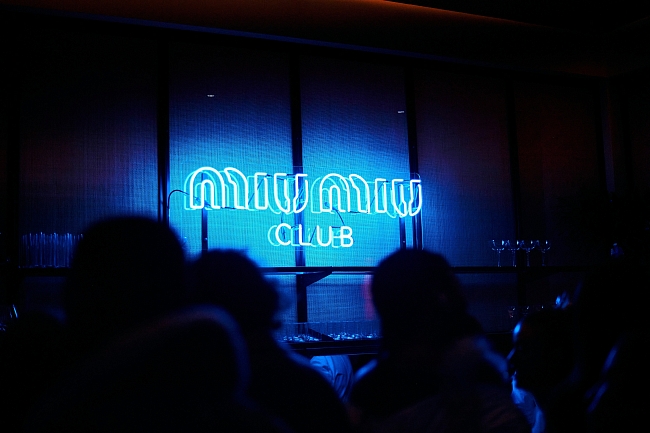 Вечеринка Miu Miu Nuit Club в небоскребе 70 Pine Street в Нью-Йорке фото № 1