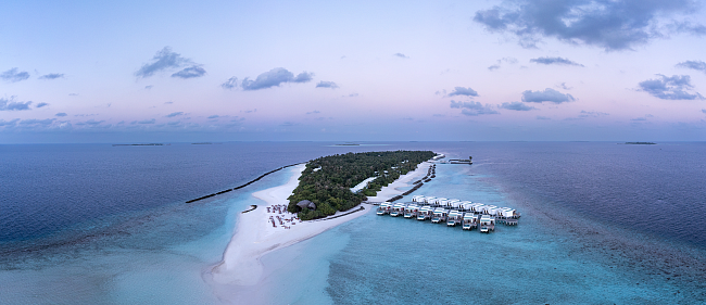 Niva Dhigali Maldives: остров с ночным снорклингом, джунглями и своей историей фото № 1