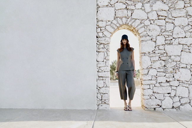 Модный дайджест: весенняя коллекция Doucal’s, новые модели Furla и другие новости фото № 5