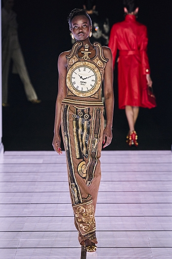 Moschino осень-зима 2022/23 фото № 3