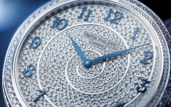 Время перемен: часы Patek Philippe Diamond Ribbon теперь доступны в России фото № 1