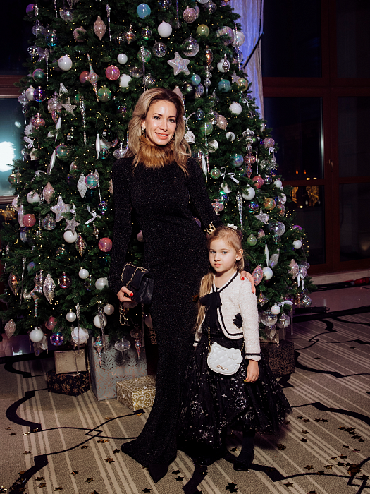 Алина Ковалева с дочерью Анастасией фото № 8