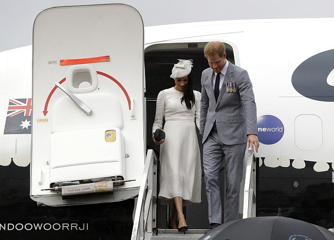 Герцоги Сассекские во время поездки в Суву (Фиджи), 2018 фото № 2