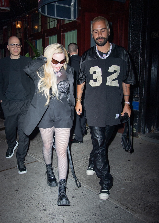 Мадонна и Рикардо Гомес в ресторане Carbone в Нью-Йорке, июль 2022 года