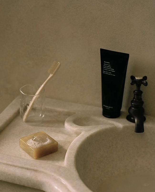 @jomalonelondon фото № 1