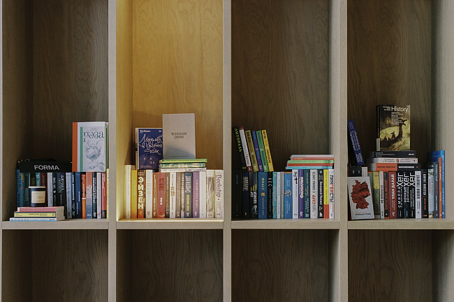 Культурный сценарий дома: как в квартале FØRST появилась библиотека Переделкино фото № 4