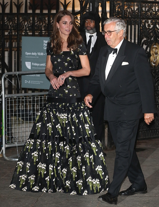 Кейт Миддлтон подарила платью Alexander McQueen новую жизнь на гала-вечере в Лондоне фото № 1
