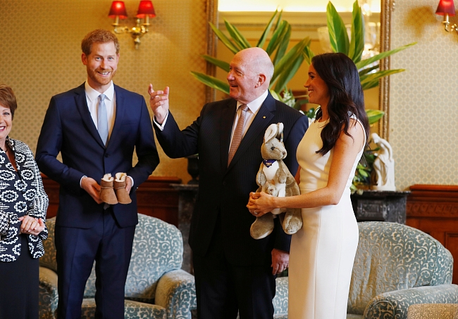 Принц Гарри и Меган Маркл получили первые подарки для их первенца фото фото № 1