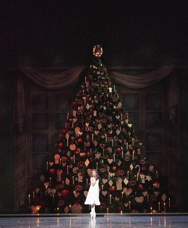 Балет «Щелчкунчик» на сцене Королевского театра Ковент-Гарден в Лондоне фото № 1
