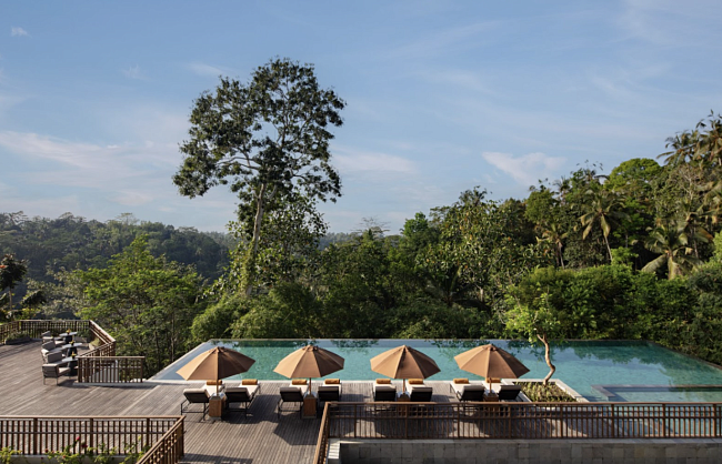 Территория курорта, главный бассейн фото № 6