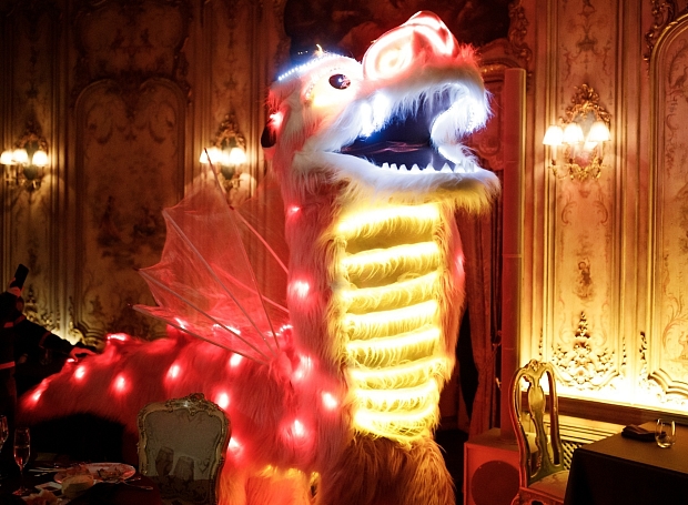 Китайский Новый год в ресторанах Москвы: танец дракона, пекинская утка и предсказания