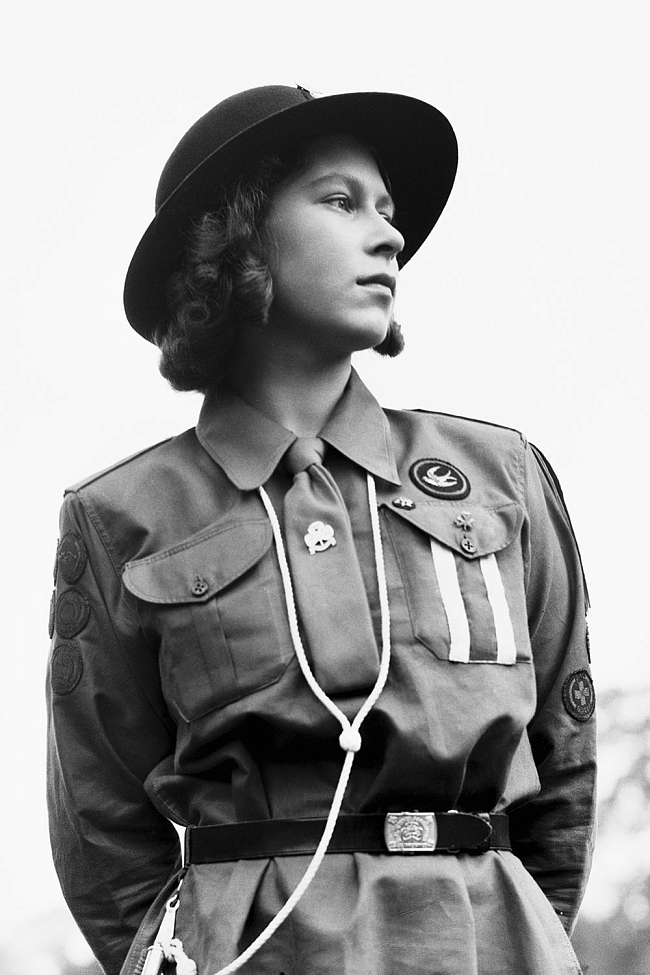 Королева Елизавета II в форме Британских войск, 1942 год