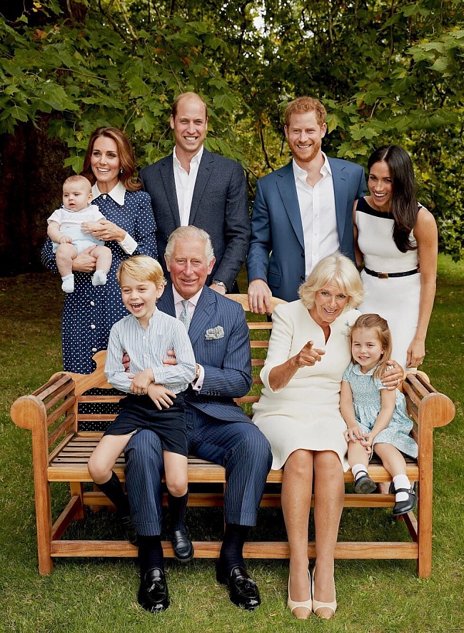 В полном составе: новые фото королевской семьи фото № 2