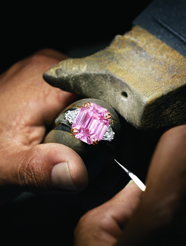 Жизнь в розовом цвете: новое кольцо Harry Winston фото № 3