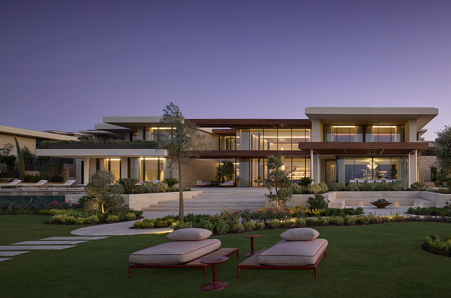 Территория Bvlgari Resort & Mansions Bodrum спланирована террасами, так что все окна домов выходят на море фото № 5