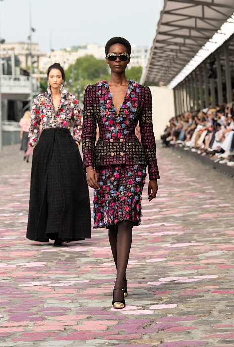 Chanel Haute Couture осень-зима 2023/24 фото № 17