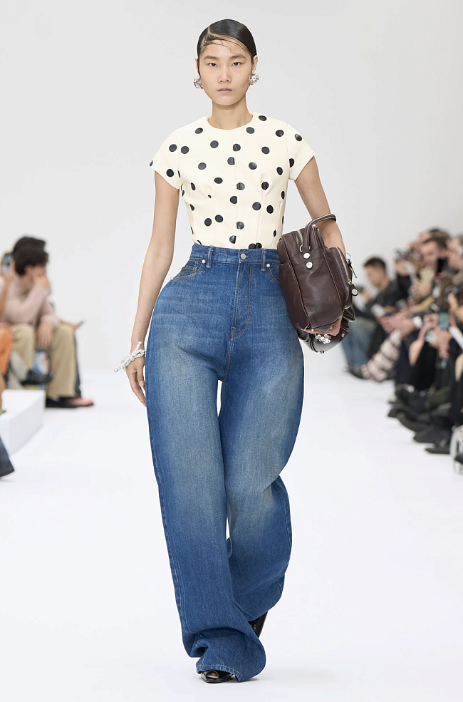 Acne Studios SS’25 фото № 1