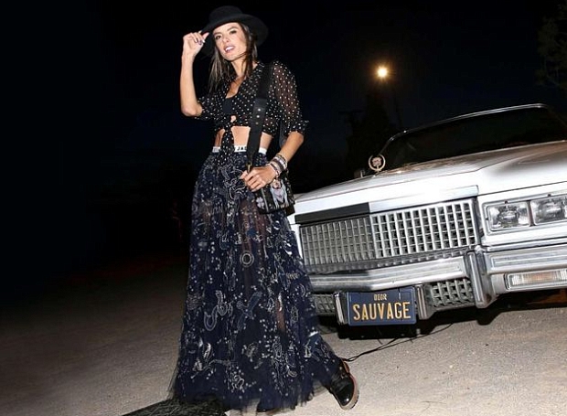 Coachella 2018: Алессандра Амбросио и Пэрис Джексон на вечеринке Dior Sauvage