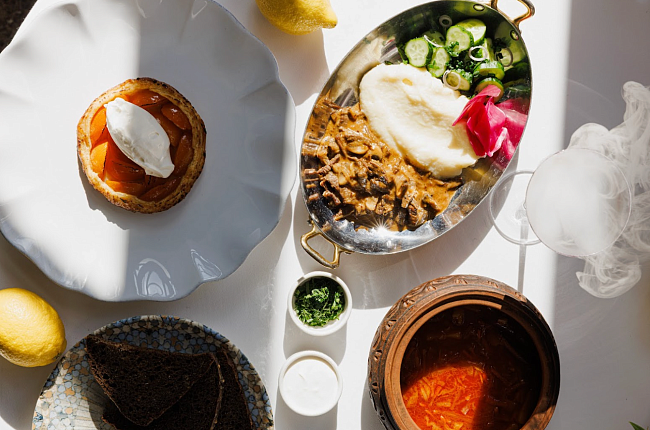 Гастро-неделя: обновление ресторана «ТЭМУ», открытие MAMA ROASTA и винный моноужин Mantra Estate в «Огородниках» фото № 9