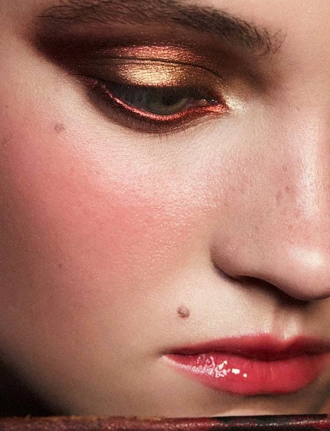 Дуохромные тени — трендовый вариант на Новый год фото № 6