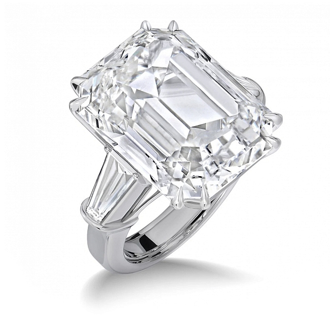 Помолвочное кольцо с камнем в 35 карат Мэрайи Кэри фото № 3