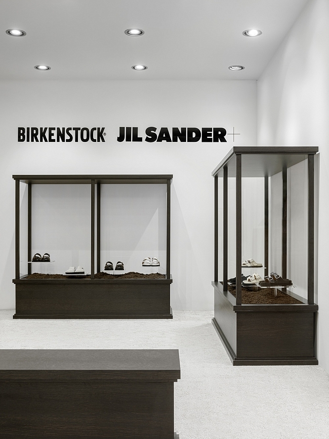Корнер Birkenstock x Jil Sander в ЦУМе фото № 1