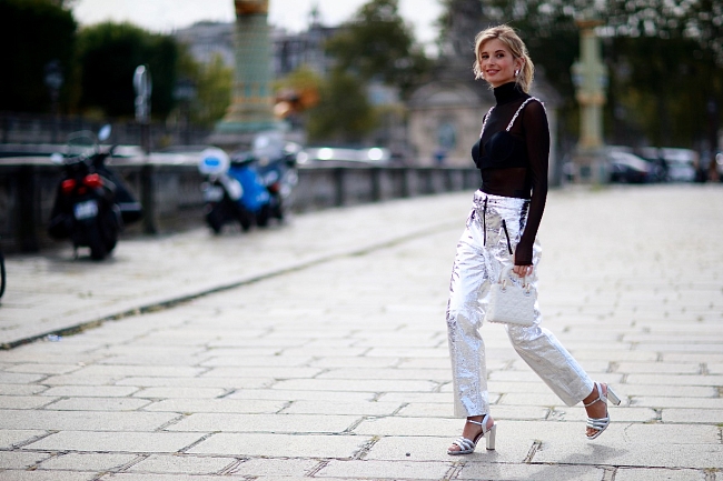 Ксения Адонц на Неделе моды в Париже фото № 12