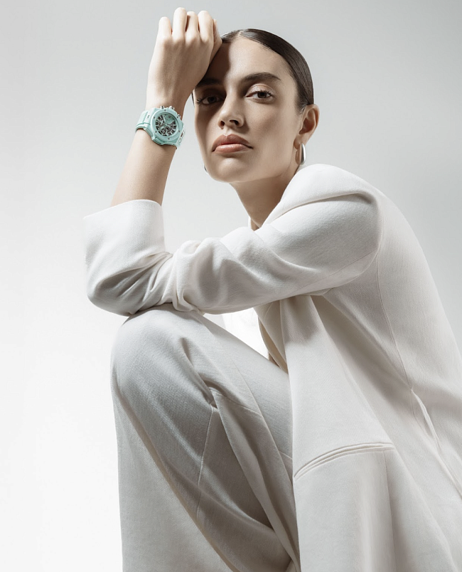 Hublot представляет две модели в новых цветах из культовой коллекции Big Bang фото № 4