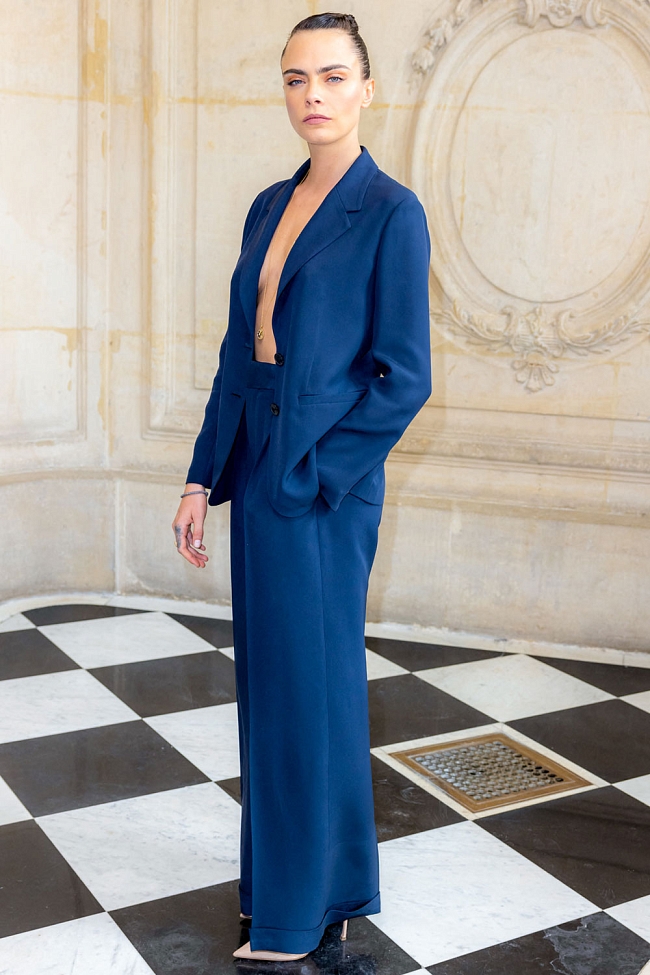 Кара Делевинь на кутюрном показе Dior в Париже, 2021 фото № 5