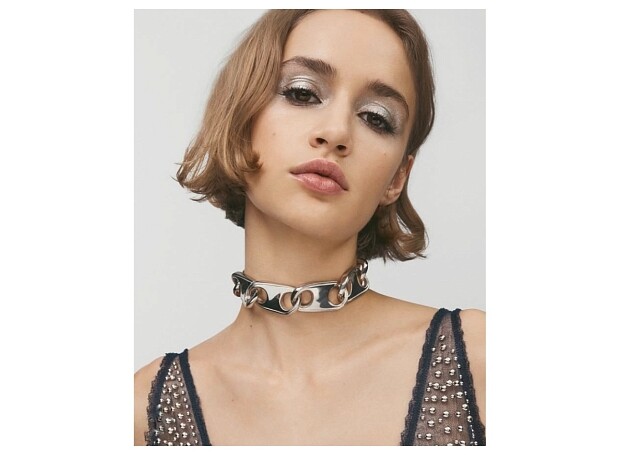 Silver metallic makeup — главный бьюти-тренд осени-2025