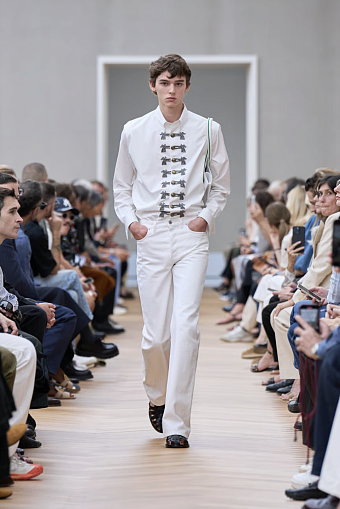 мундир — новая альтернатива классическому жакету фото № 2 Dior Summer'26 фото № 2