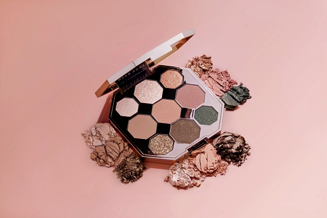 Бьюти-дайджест: 25-летие Keune Haircosmetics, коллаборация myTAUI х  Shape it!, палетка теней  Dear Dahlia фото № 5