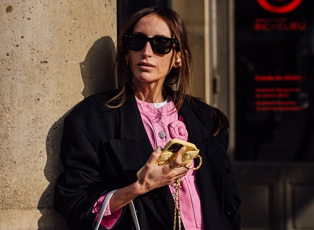 Как на самом деле одеваются современные парижанки — рассказывает блогер Хлое Аруш