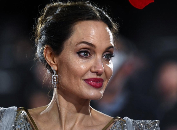 Зарубежные СМИ приписывают Анджелине Джоли роман с женщиной